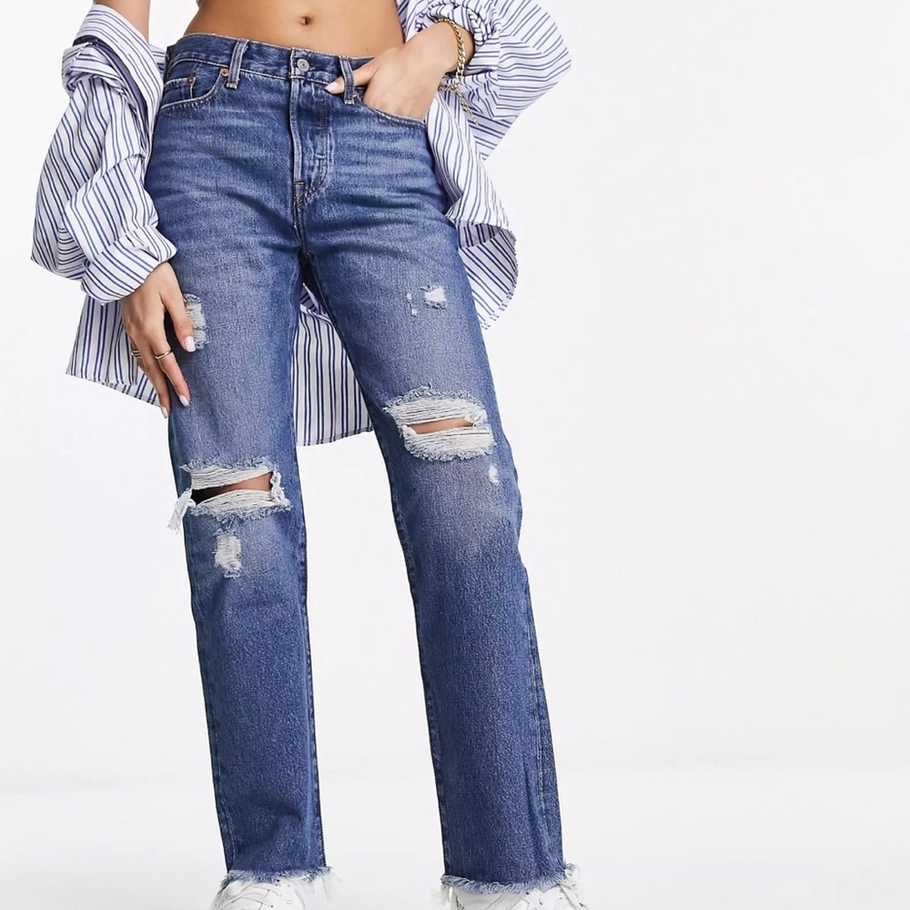 Levi's wedgie straight high rise ripped leg jeans in dark wash blue